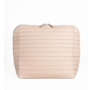 BNWT Parallelle Large Traveller in Bisque